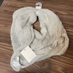 Lauren Conrad gray infinity scarf NWT!